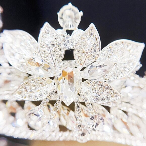 Flower Crystal Crown, Victorian royalty crown, Silver tiara, Quinceanera crown main image 3